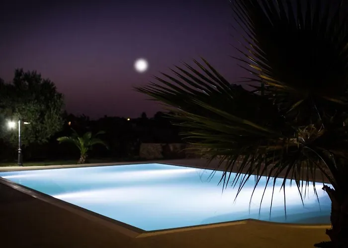 بيت ضيافة Masseria D'aprile 3*